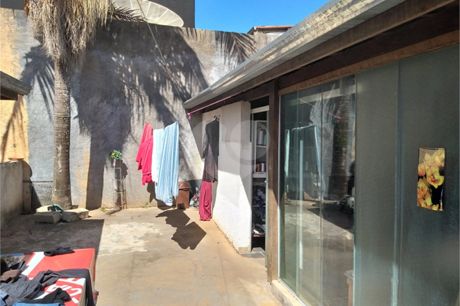 Casa Térrea à venda com 3 quartos, sendo 1 suíte,  no Centro, Serra Negra, SP