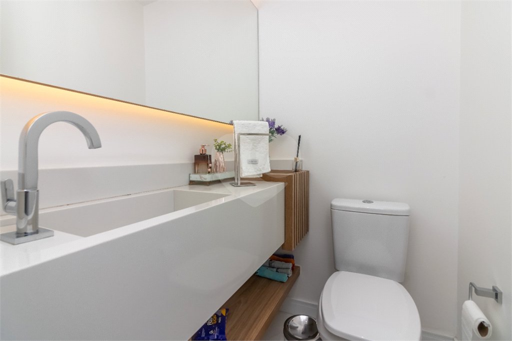 Apartamento à venda com 4 quartos, sendo 2 suítes, em Jardim Prudência, São Paulo, SP