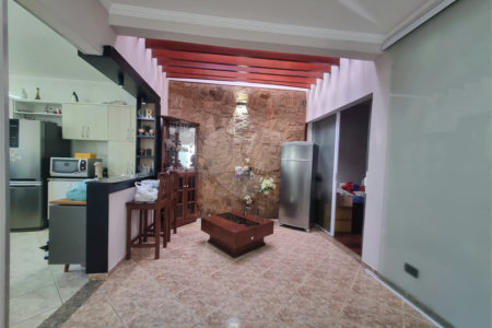 Casa à venda com 4 quartos, sendo 1 suíte, em Jardim São Carlos, Sorocaba, SP