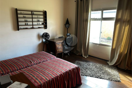 Casa à venda com 4 quartos, sendo 2 suítes, em Vila Aparecida, Itapetininga, SP