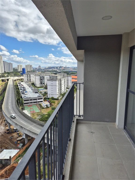 Apartamento à venda com 3 quartos, sendo 1 suíte, em Vila Anastácio, São Paulo, SP