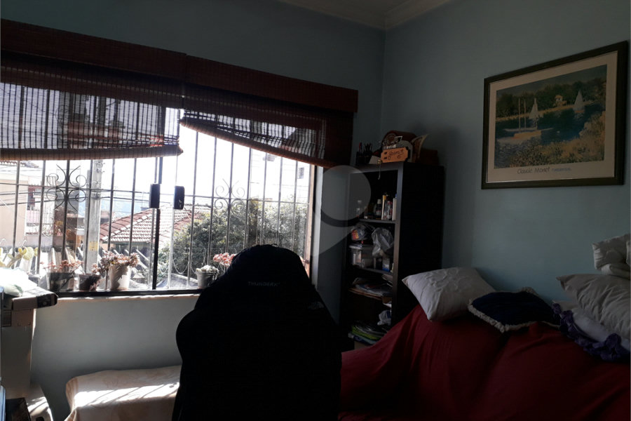 Sobrado à venda com 4 quartos, sendo 1 suíte, em Vila Constança, São Paulo, SP
