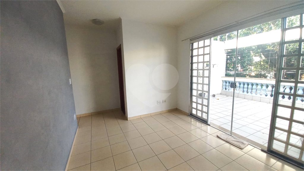 Casa para alugar com 3 quartos, sendo 1 suíte, em Jardim Bonfiglioli, São Paulo, SP