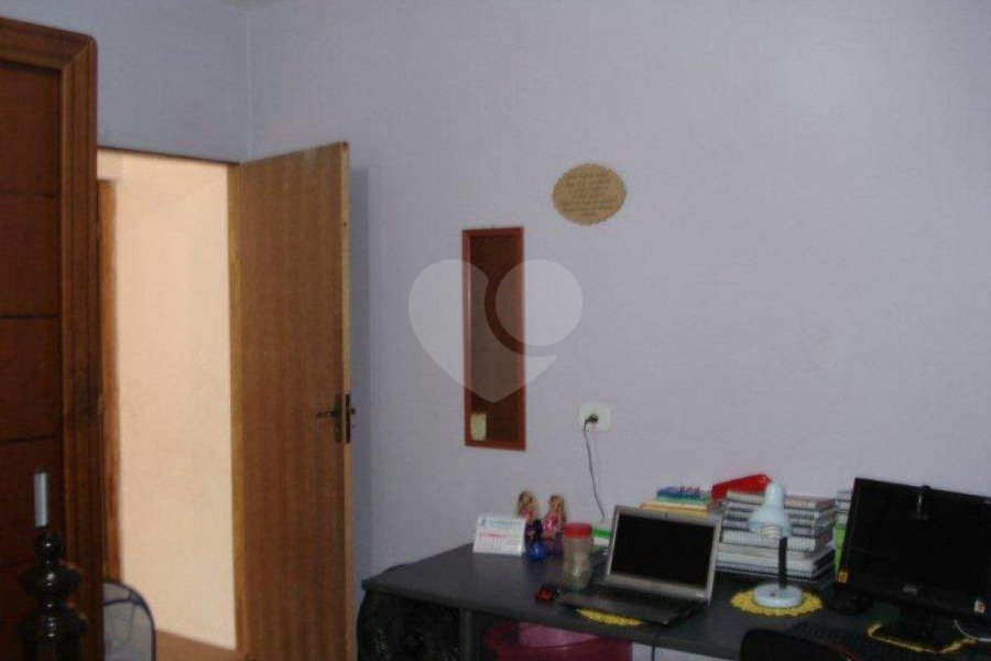 Sobrado à venda com 5 quartos, sendo 1 suíte, em Interlagos, São Paulo, SP