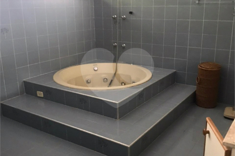 Casa à venda com 6 quartos, sendo 5 suítes, em Roseira, Mairiporã, SP