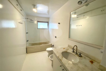 Apartamento para alugar com 3 quartos, sendo 1 suíte, em Jardim Europa, São Paulo, SP