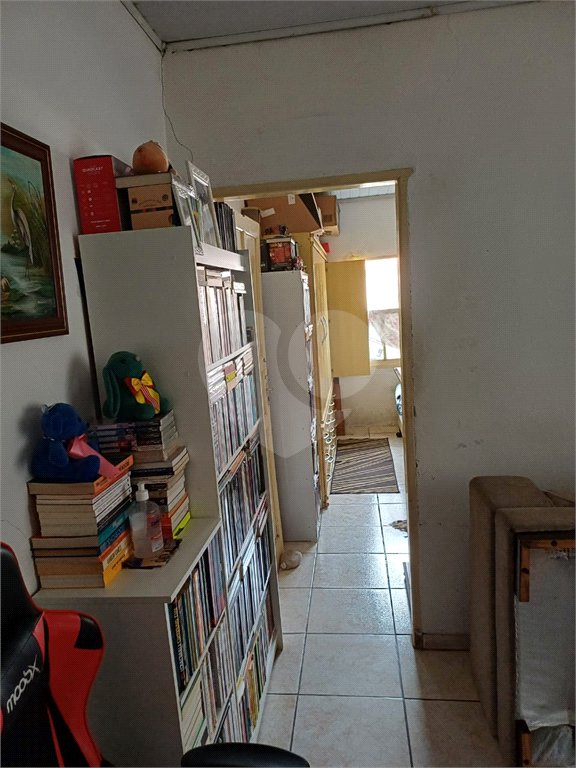 Casa à venda com 2 quartos em Vila Bernadotti, Mogi das Cruzes, SP
