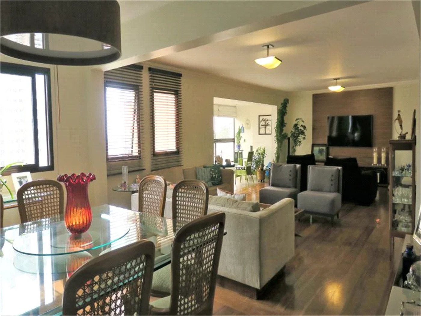 Apartamento à venda com 4 quartos, sendo 3 suítes, em Jardim Monte Kemel, São Paulo, SP