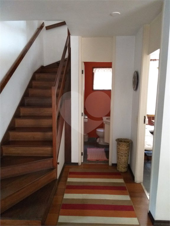 Casa à venda com 4 quartos, sendo 2 suítes, no condomínio Vila Panamericana, São Paulo - SP