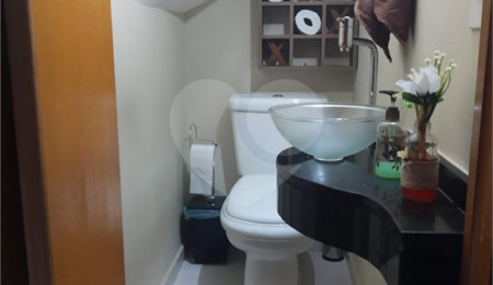Casa à venda com 2 suítes no condomínio Residencial Poncet, São Paulo - SP