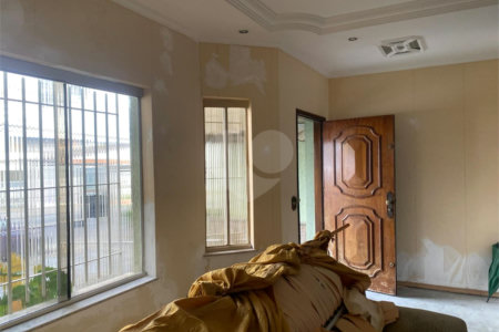 Casa à venda com 5 quartos, sendo 3 suítes, em Vila Rosália, Guarulhos, SP