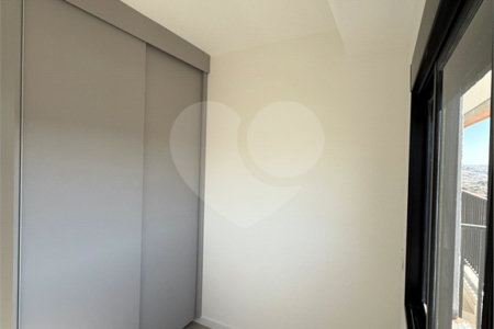 Apartamento à venda com 3 quartos, sendo 1 suíte, em Vila Yamada, Araraquara, SP
