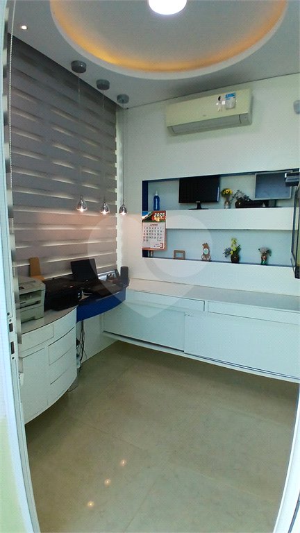 Casa à venda com 3 suítes no condomínio Figueira Garden, Atibaia - SP