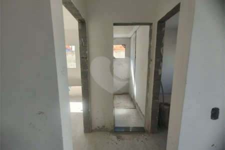 Apartamento 2 dormitórios (1 suíte) com vaga garagem, excelente localização, programa MCMV
