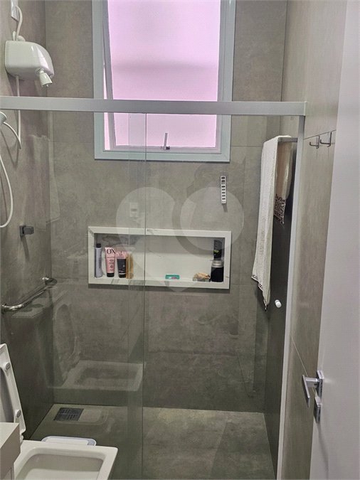 Casa á venda no condomínio Damha I