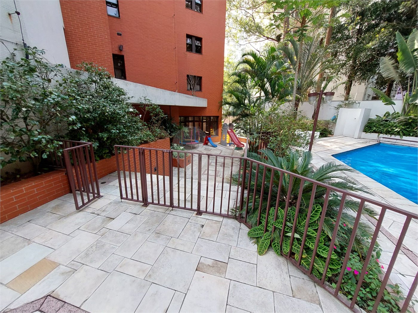 Apartamento á venda 3 dormitórios Vila Andrade, São Paulo - SP