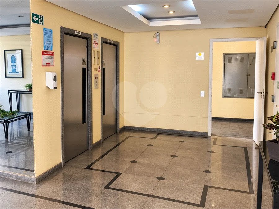 Apartamento de 44 m² com 2 dormitórios, varanda integrada e 1 vaga na Vila Guarani