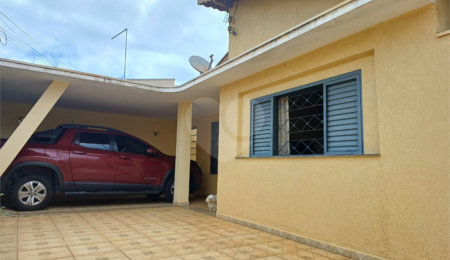 Casa à venda com 4 quartos, sendo 1 suíte,  em Vila Boa Vista, São Carlos, SP