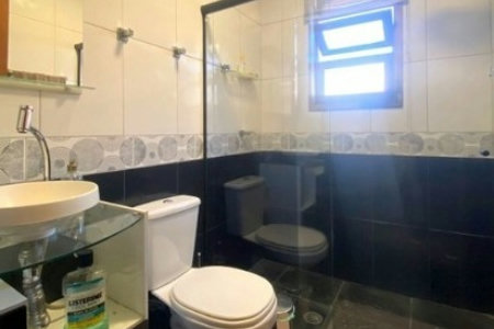 Sobrado à venda com 3 quartos, sendo 1 suíte, em Jardim Sarah, São Paulo - SP