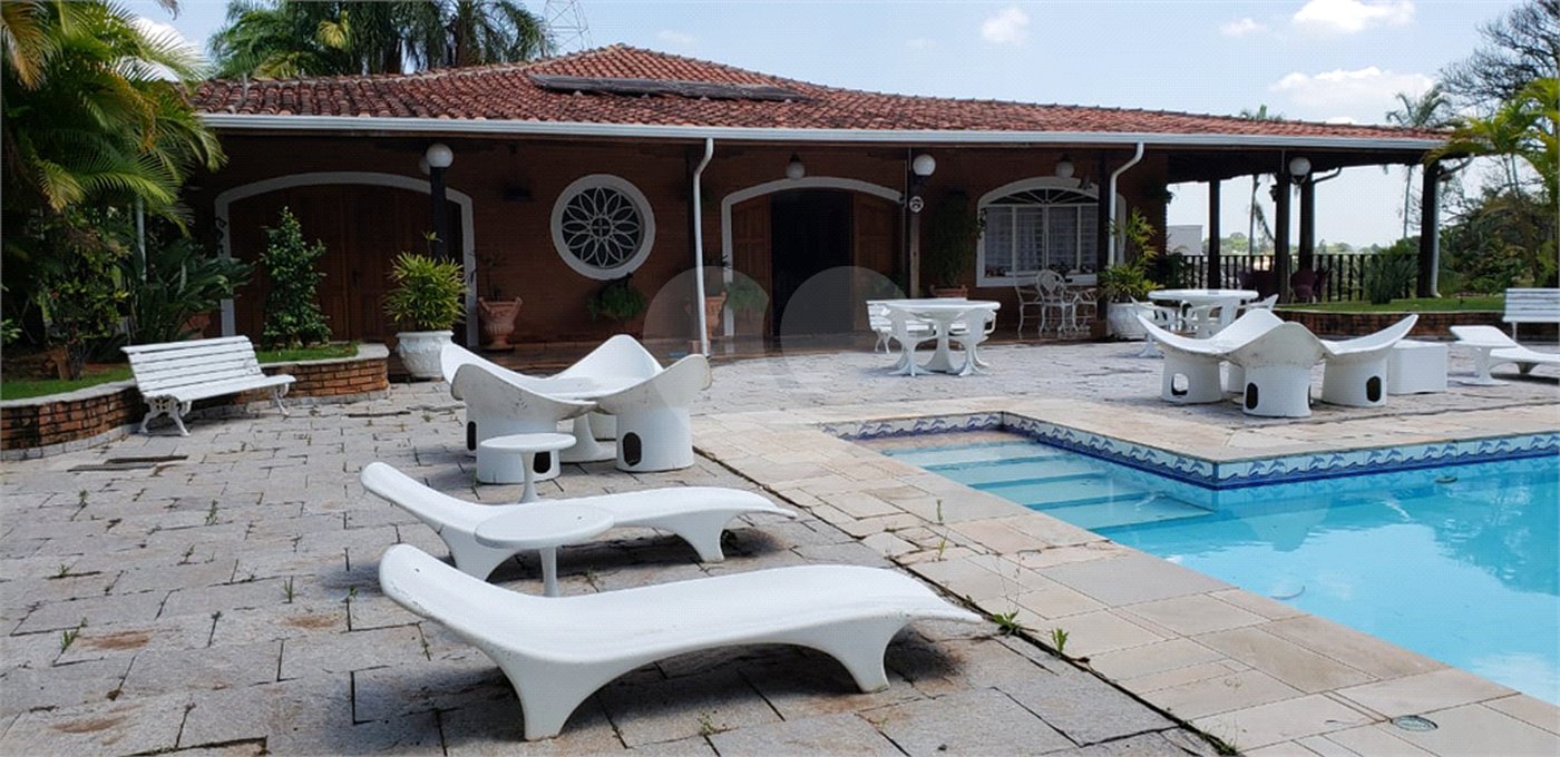 Casa à venda com 4 suítes no condomínio Vale do Itamaraca, Valinhos - SP
