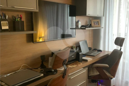 Apartamento para alugar com 3 quartos, sendo 2 suítes, em Jardim das Acácias, São Paulo, SP