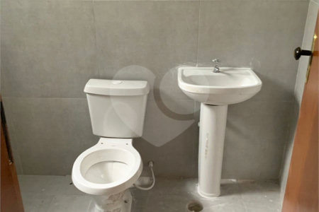 Casa Térrea à venda com 3 quartos, sendo 1 suíte, em Vila Nova Bonsucesso, Guarulhos, SP
