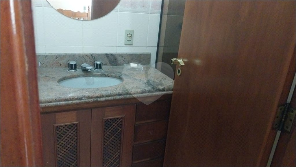 Apartamento à venda com 4 quartos, sendo 2 suítes, em Tombo, Guarujá, SP