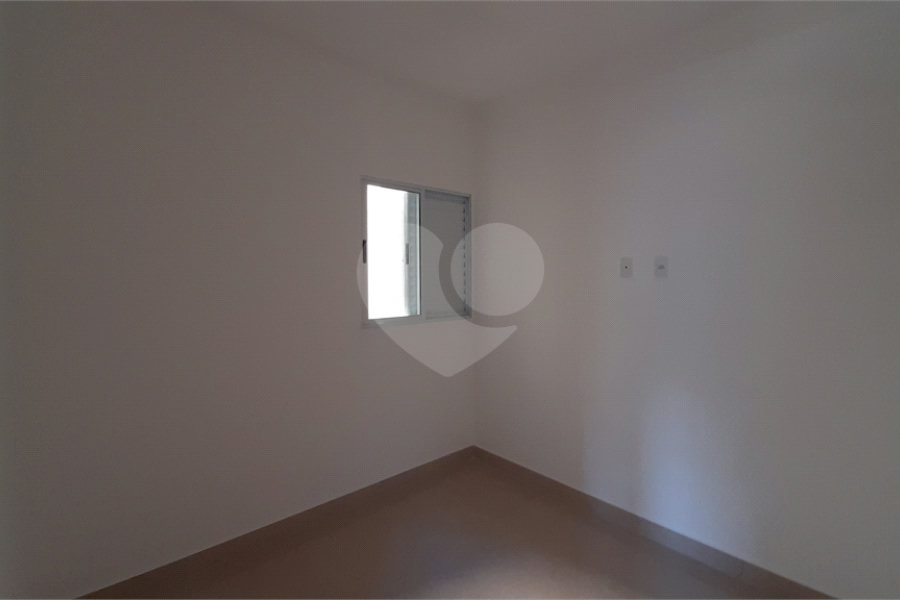 Casa à venda com 2 quartos no condomínio Residencial Luta, São Paulo - SP