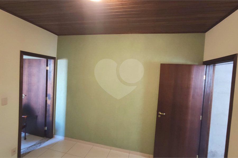 Casa à venda com 4 quartos, sendo 1 suíte, no condomínio Travessa Jacob,38, São Paulo - SP