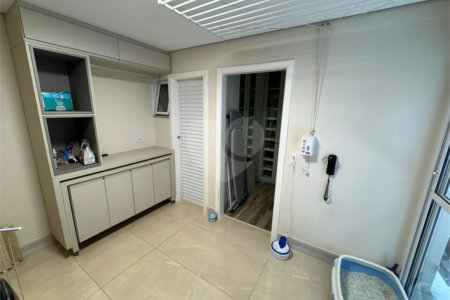 Casa à venda com 3 suítes no condomínio Sunset Brooklin, São Paulo - SP