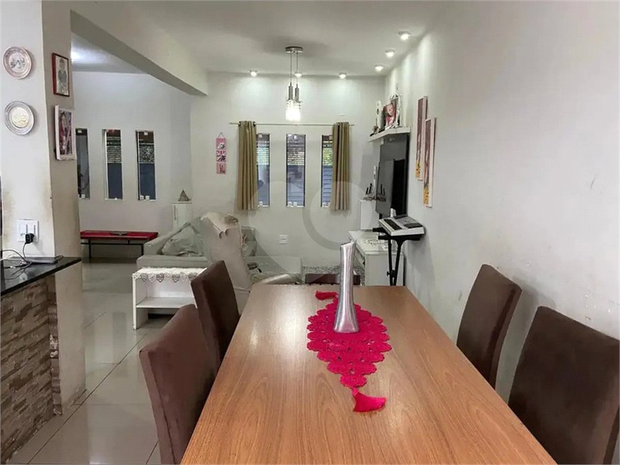 Casa à venda com 3 quartos, sendo 2 suítes, em Jardim Europa, São Paulo, SP