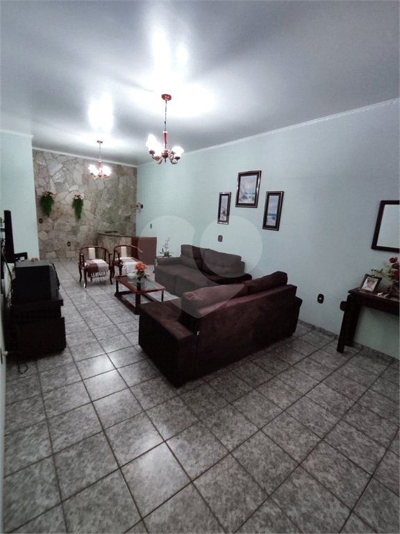 Sobrado à venda com 3 quartos, sendo 1 suíte, em Campos Elíseos, Ribeirão Preto, SP