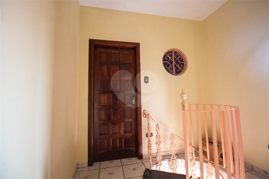 Sobrado à venda com 5 quartos, sendo 1 suíte,  em Jardim Villaça, São Roque, SP