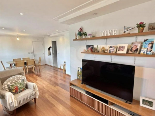 Apartamento à venda com 3 quartos, sendo 1 suíte,  em Alto da Boa Vista, São Paulo, SP