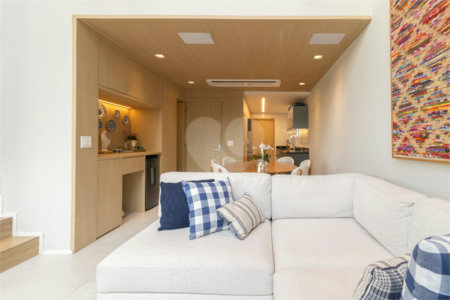 Duplex à venda com 2 suítes em Indianópolis, São Paulo, SP