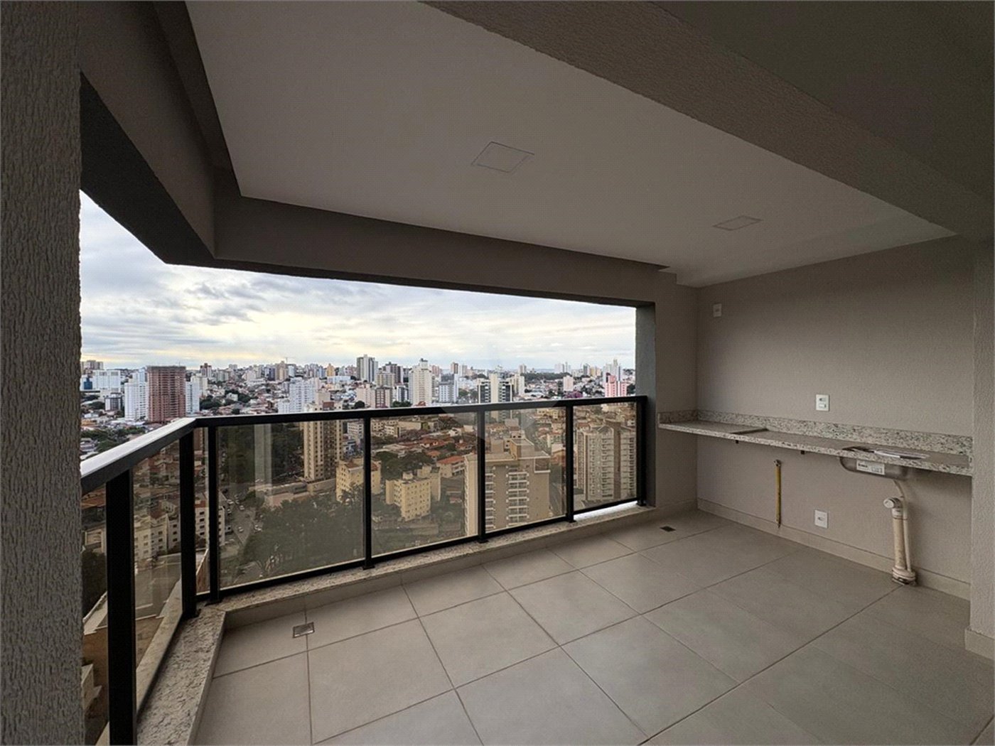 Apartamento à venda com 3 quartos, sendo 1 suíte,  em Jardim Faculdade, Sorocaba, SP