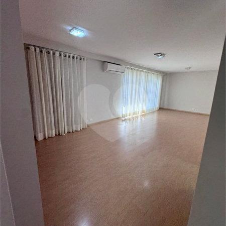 Apartamento para alugar com 3 quartos, sendo 1 suíte,  em Pinheiros, São Paulo, SP