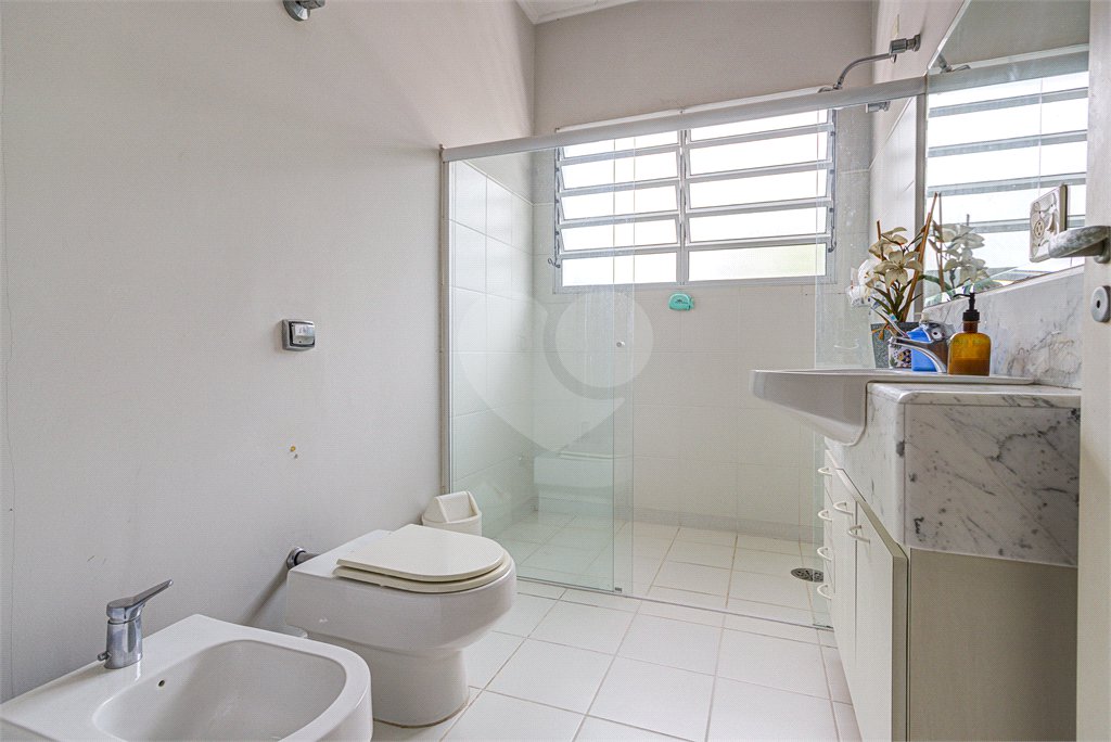 Casa de Vila à venda com 3 quartos, sendo 1 suíte,  em Granja Julieta, São Paulo, SP