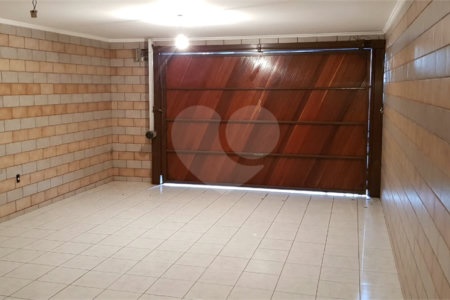 Sobrado à venda com 4 quartos, sendo 1 suíte,  em Olímpico, São Caetano do Sul, SP