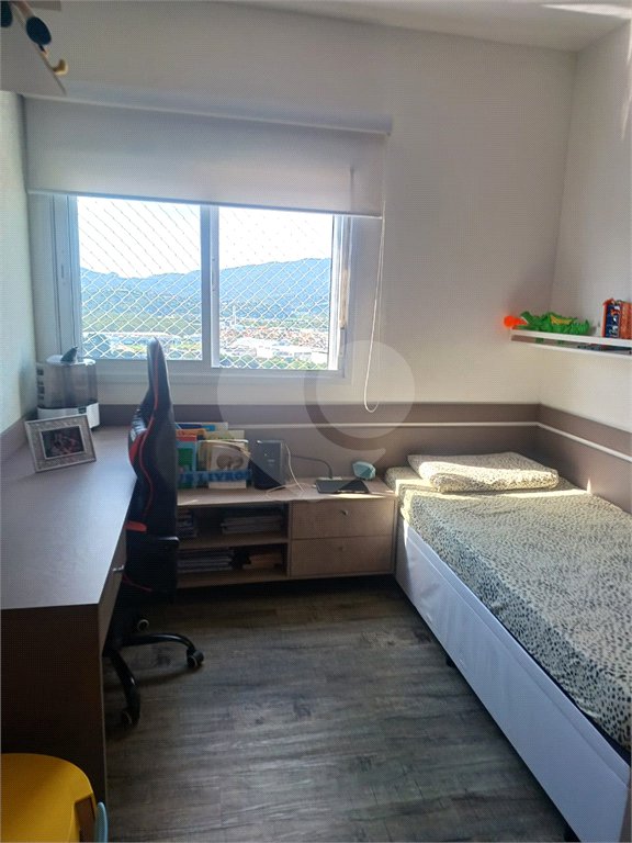 Apartamento à venda com 3 quartos, sendo 1 suíte,  em Vila Vitória, Mogi das Cruzes, SP