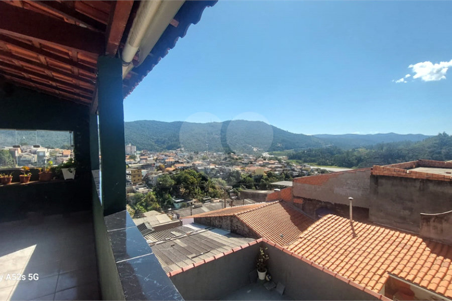 Casa à venda com 3 quartos, sendo 2 suítes, em Moinho, Mairiporã, SP