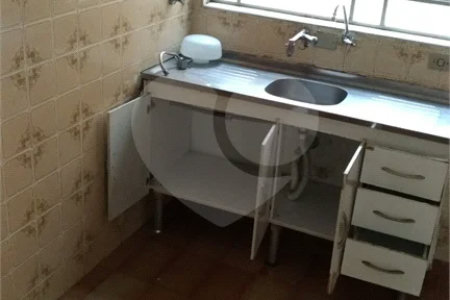 Sobrado à venda com 2 quartos em Santa Teresinha, São Paulo, SP
