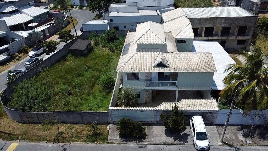 Casa à venda com 5 quartos, sendo 1 suíte, no condomínio Residencial Green Ville, Rio de Janeiro - RJ