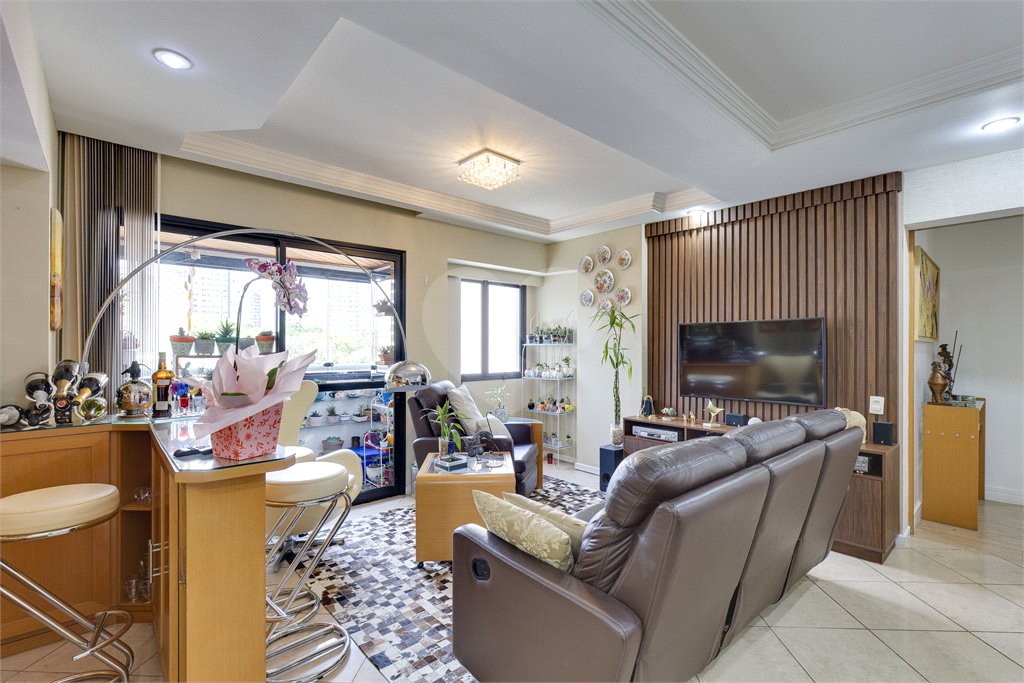 Apartamento à venda com 3 quartos, sendo 2 suítes, em Santo Amaro, São Paulo, SP