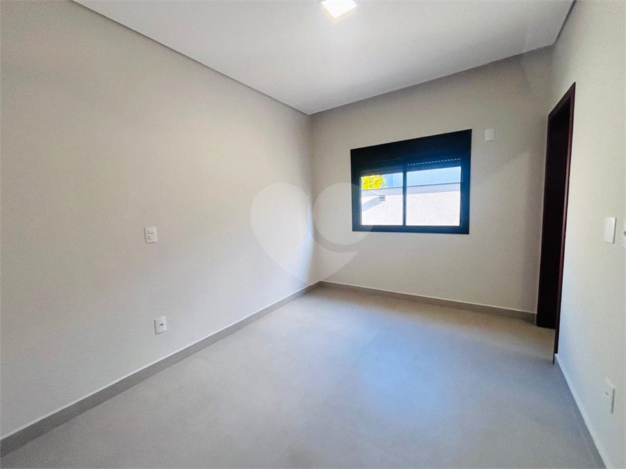 Casa à venda com 3 suítes no condomínio Residencial Chácara Ondina, Sorocaba - SP