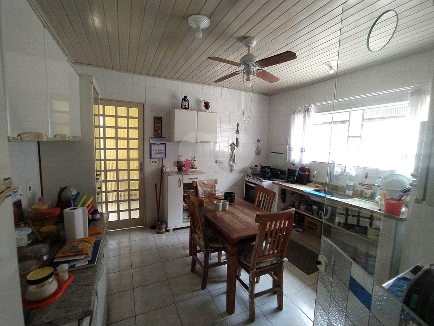 Casa à venda com 6 quartos, sendo 2 suítes, em Chora Menino, São Paulo, SP