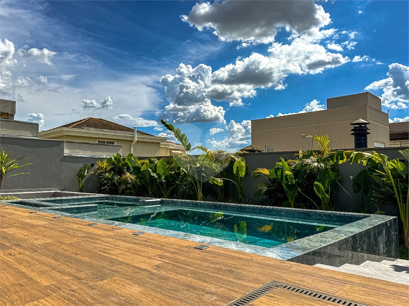 Casa à venda com 3 suítes no condomínio Jardim Vila Paradiso, Indaiatuba - SP