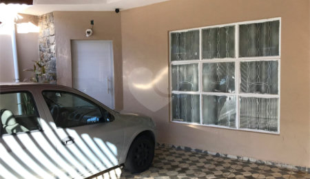 Casa à venda com 3 quartos, sendo 1 suíte, em Jardim Karolyne, Votorantim, SP