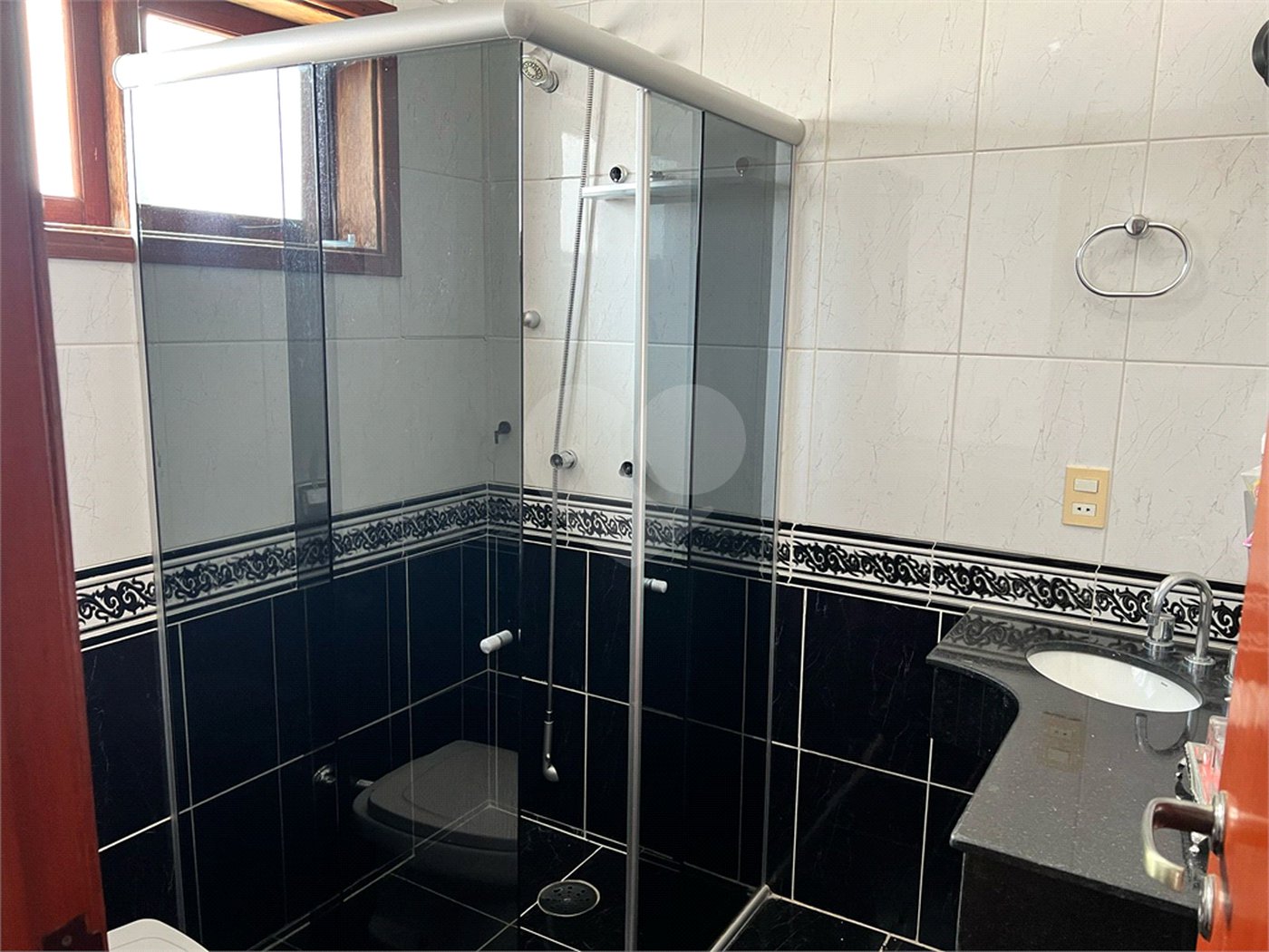 Casa à venda com 3 suítes no condomínio Mirante do Lenheiro, Valinhos - SP