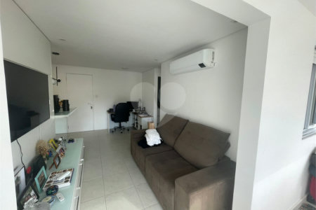Apartamento à venda com 2 quartos, sendo 1 suíte, em Vila Ipojuca, São Paulo, SP
